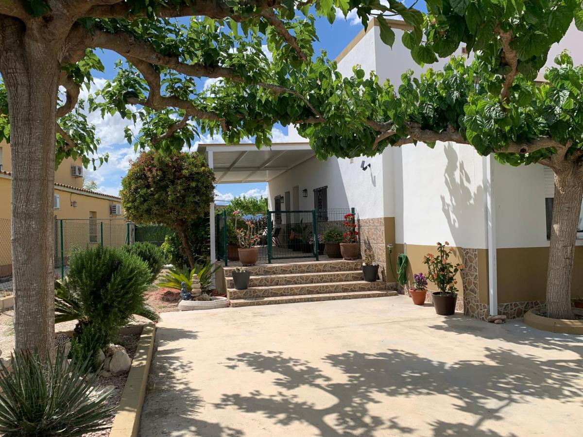 בית הארחה דלטברה 	Casa Enric , Con Zona Infantil, Piscina Y Parking Privado מראה חיצוני תמונה